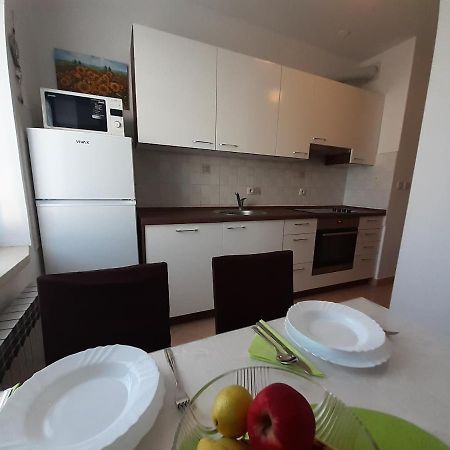 Апартаменты Apartman Lila Умаг Экстерьер фото