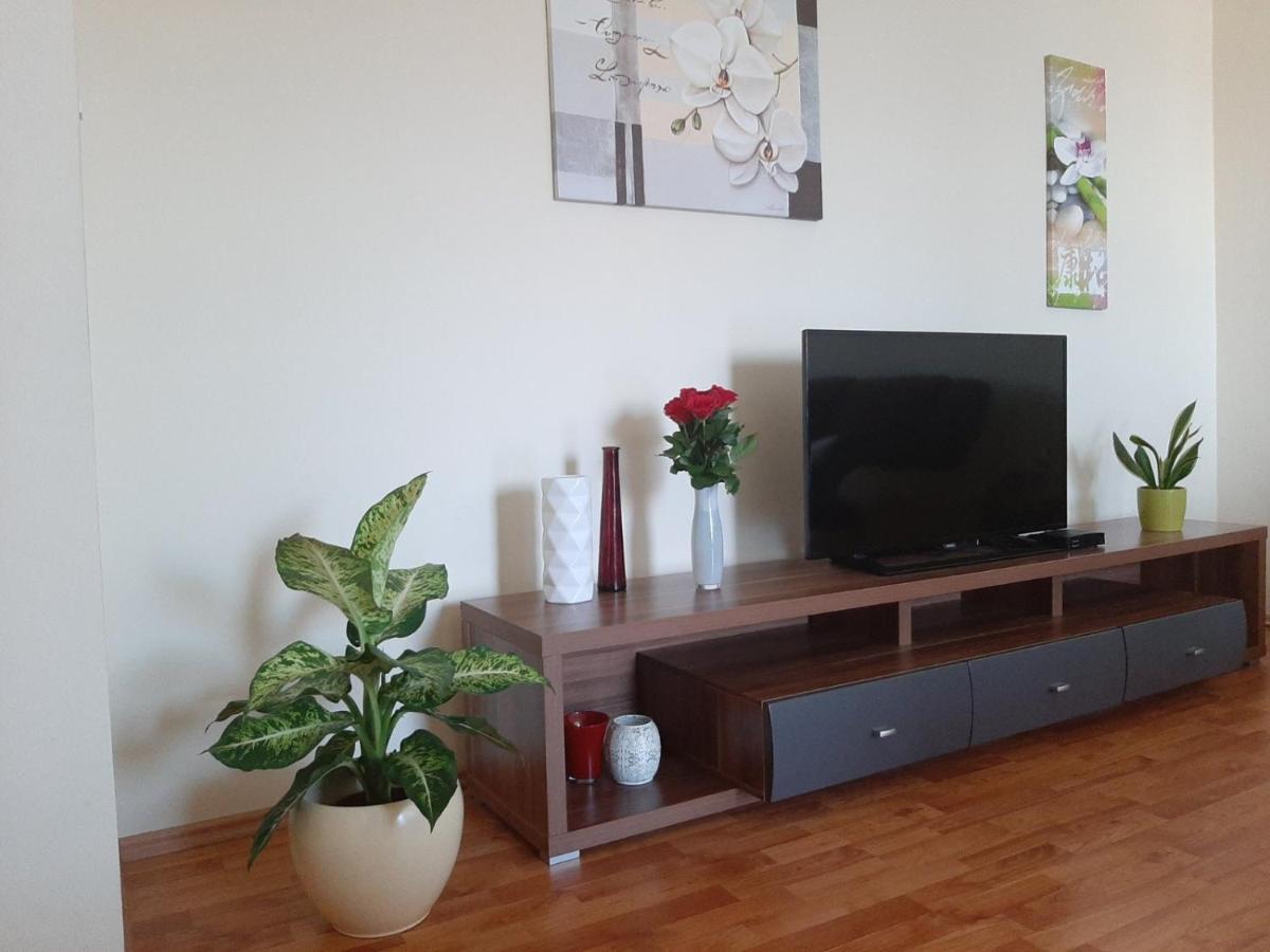 Апартаменты Apartman Lila Умаг Экстерьер фото